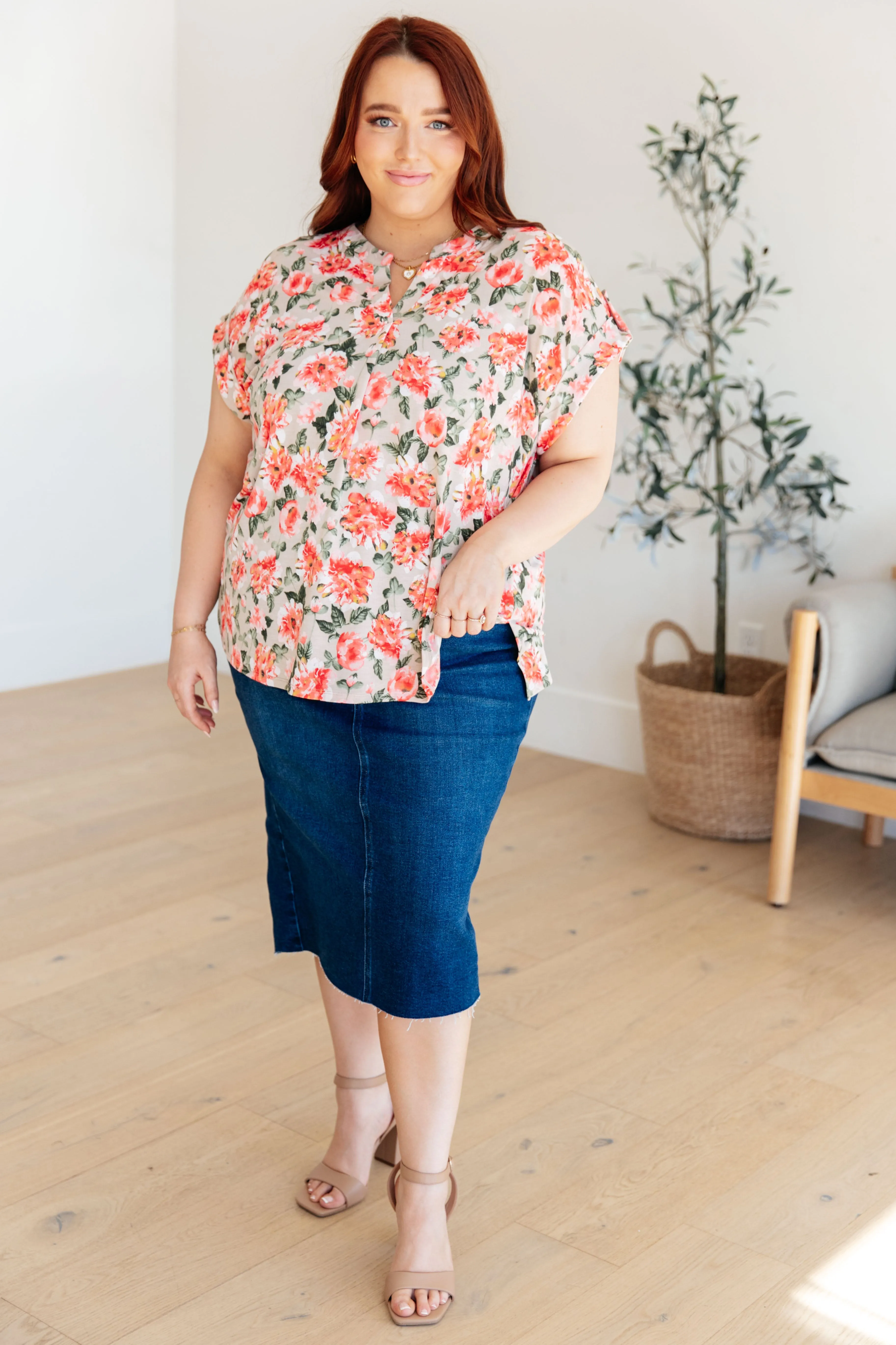 Hazel Blues® |  Lizzy Cap Sleeve Top in Coral and Beige Floral