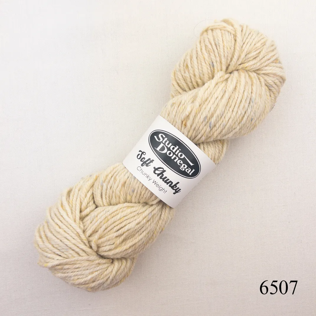 L'Enveloppe (Soft Donegal Chunky version) Knitting Kit | Studio Donegal Soft Donegal Chunky