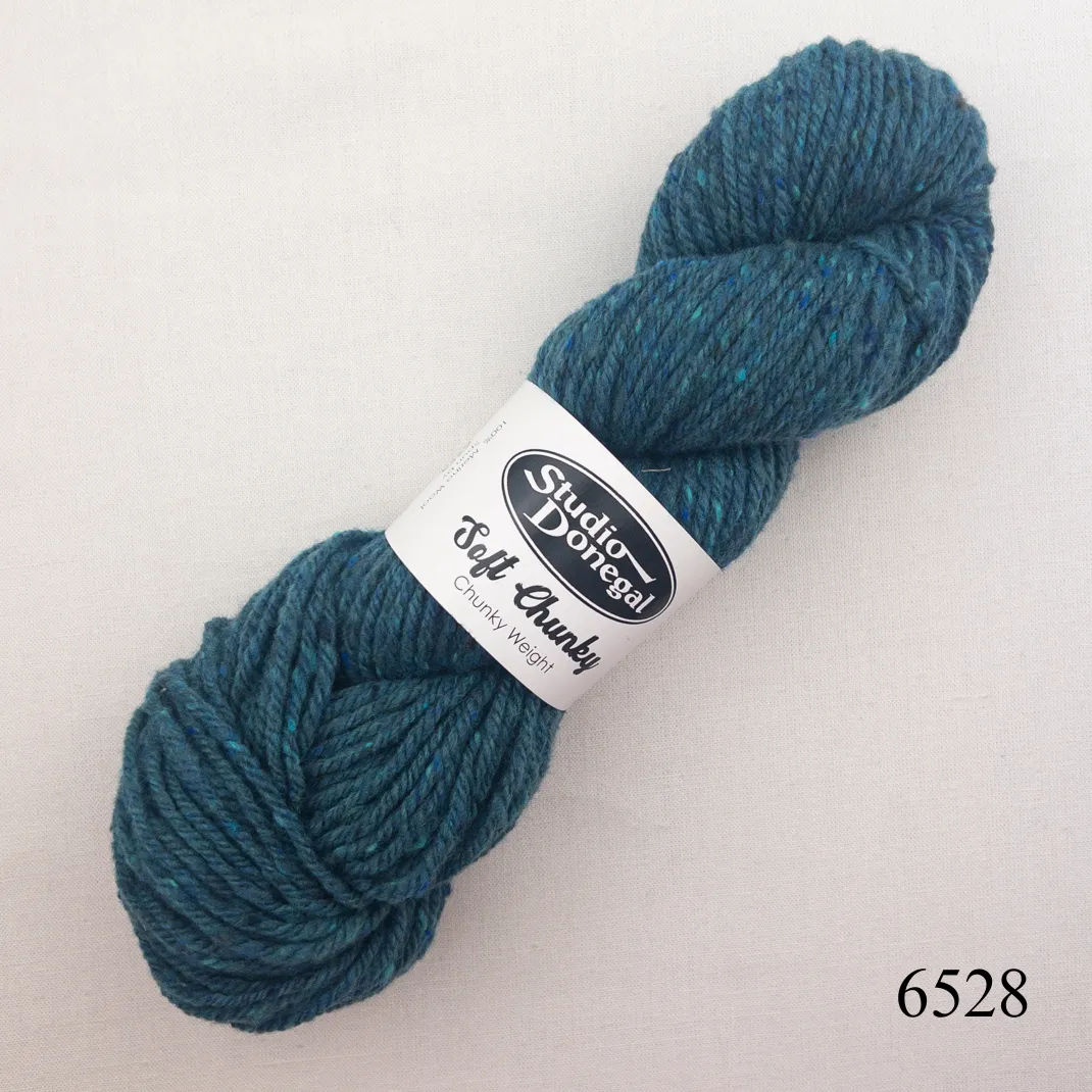 L'Enveloppe (Soft Donegal Chunky version) Knitting Kit | Studio Donegal Soft Donegal Chunky