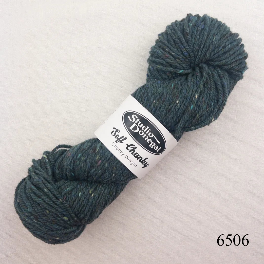 L'Enveloppe (Soft Donegal Chunky version) Knitting Kit | Studio Donegal Soft Donegal Chunky