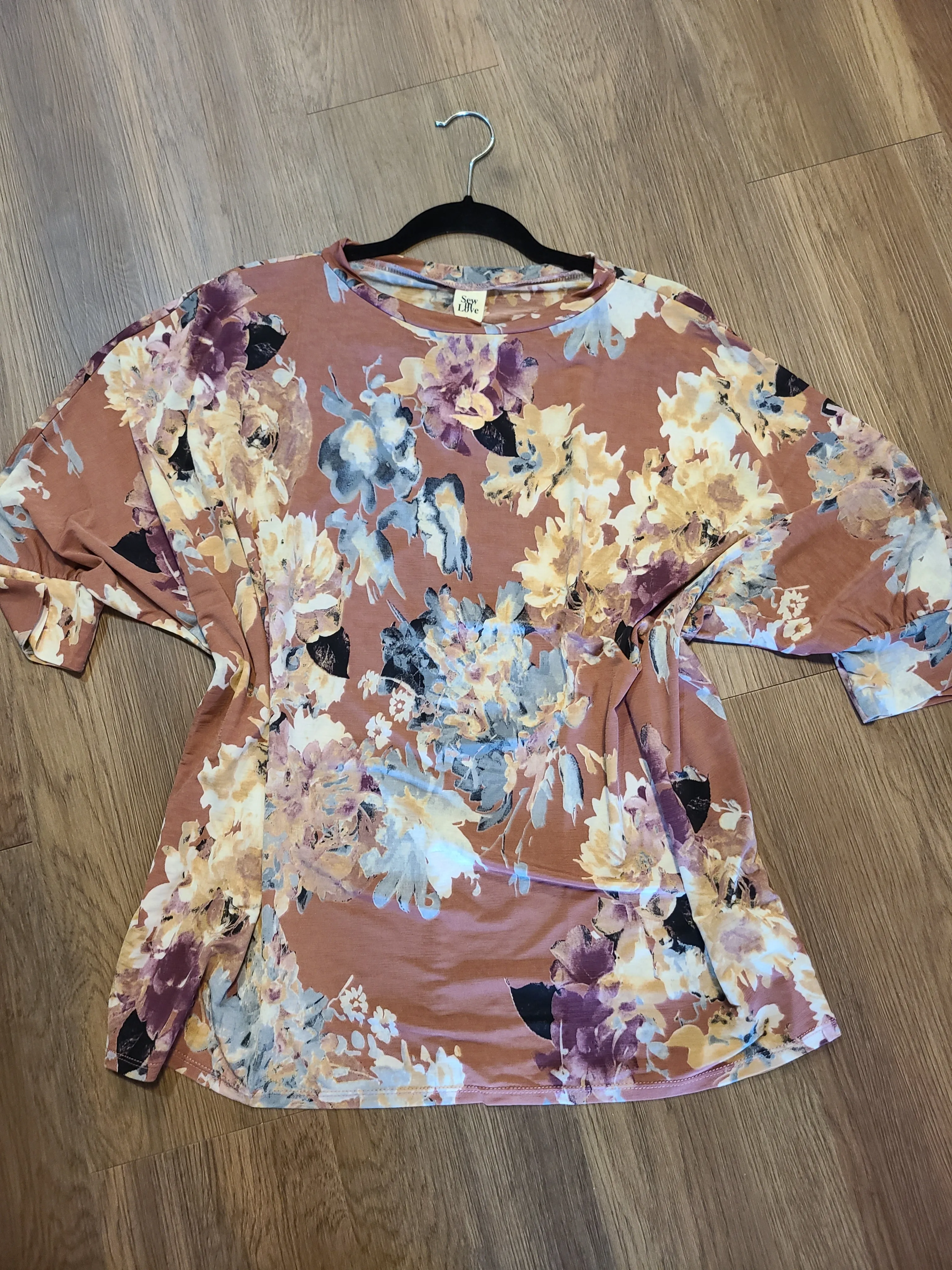 Mauve Floral 3/4 Sleeve Top