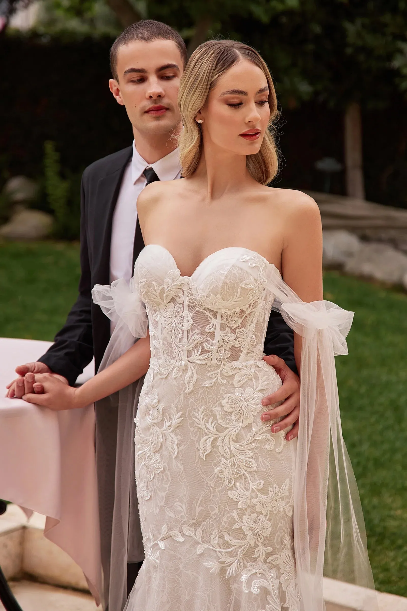 Naomi Off Shoulder Bow Lace Bustier Mermaid Wedding Dress: Off White