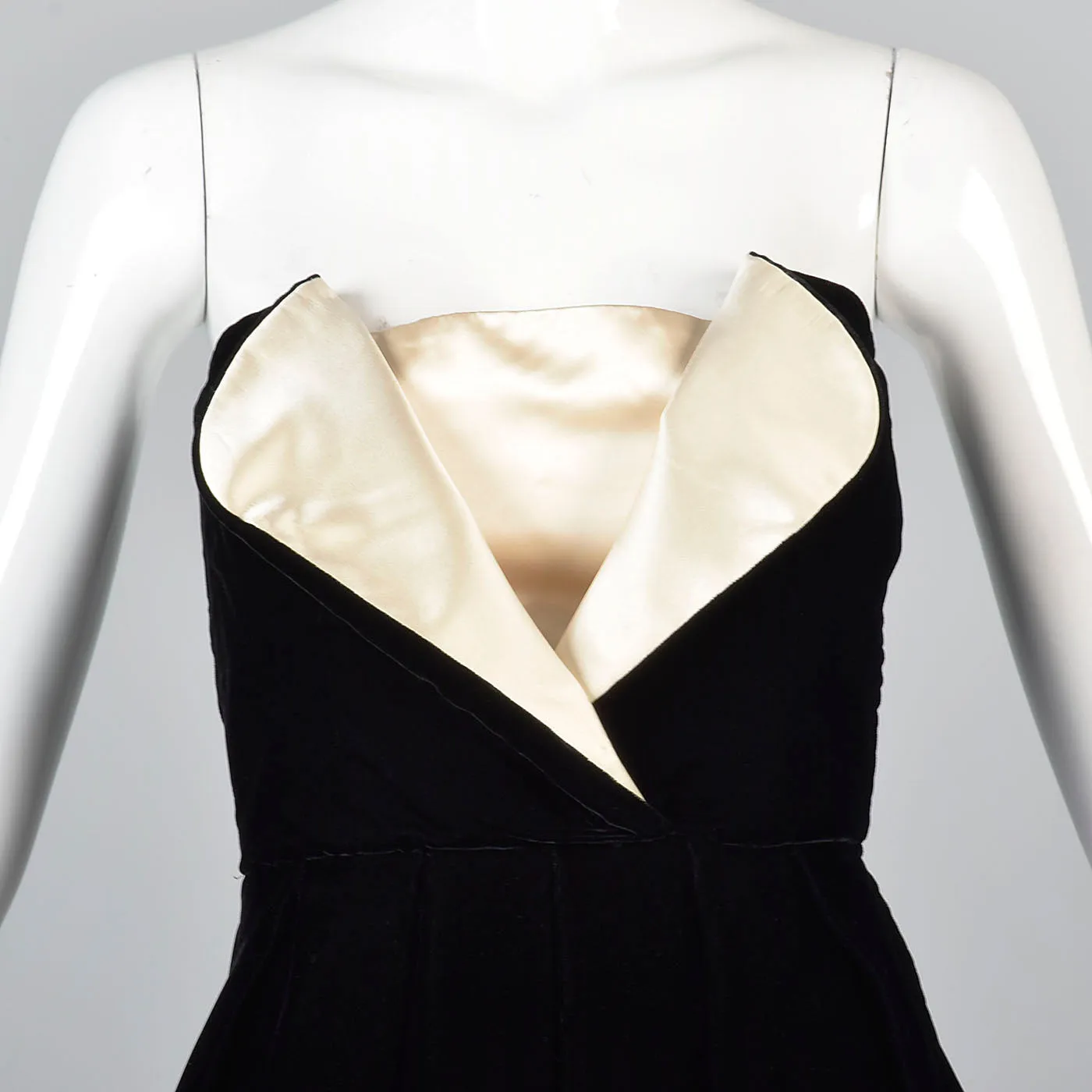 Timeless Lanvin Black Velvet Strapless Dress with Ivory Petal Bust
